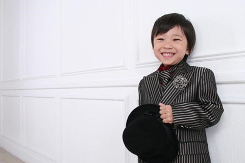 七五三写真用のスーツは購入する？レンタル？