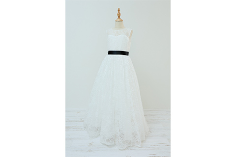 ①クラシックレースにブラックリボンのドレス(120cm)