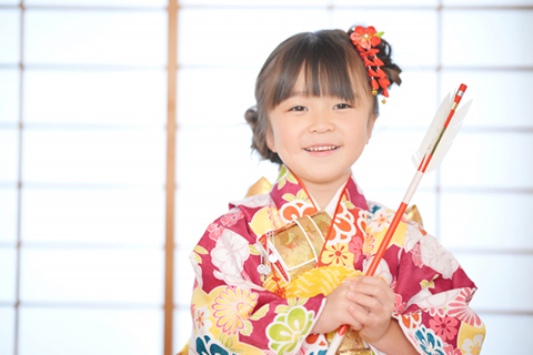 七五三撮影での破魔矢の使い方
