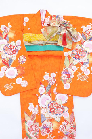 七五三の着物でオレンジはあり？
